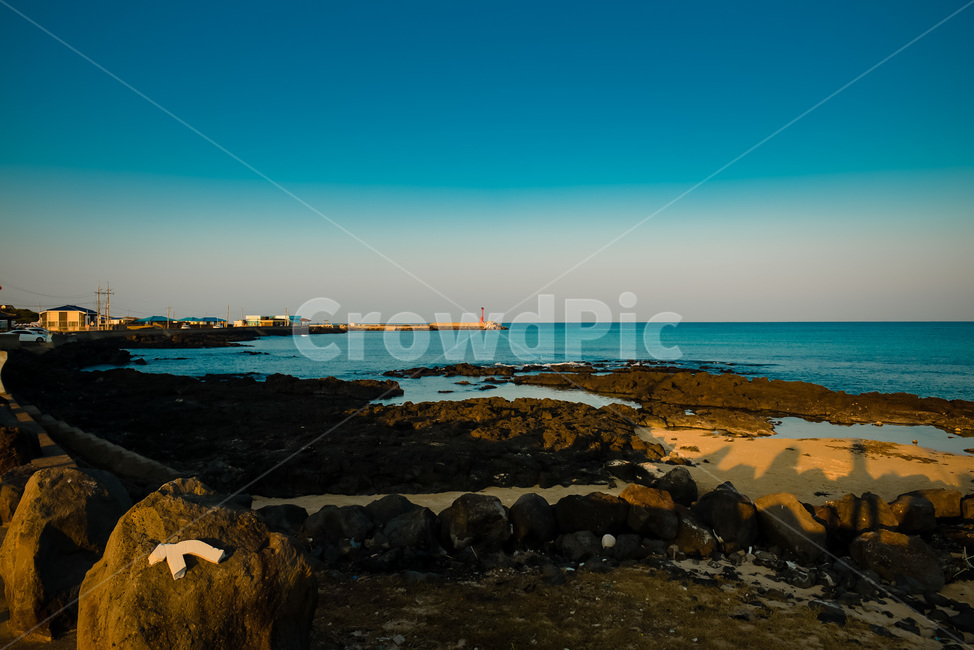 제주도,바다,풍경,수평선,하늘,파도,자연,풍경,nature,landscape,한국자연풍경,한국자연경관,korea nature landscape,제주도,jeju,jeju island,building,건물,tower,탑,architecture,건축물