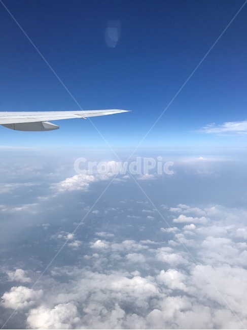 항공샷,비행기샷,구름,파란하늘,비행중,날개,해외여행,sky,비행기안에서