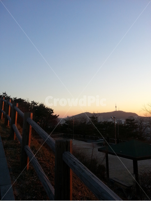 railing,handrail,난간,banister,풍경,하늘,노을