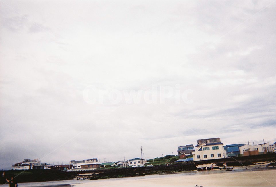 흐린하늘,필름카메라,모래사장,건물,filmcamera,여유,고독,구름,cloudy,cloud,세화해변,도시,풍경,city,landscape