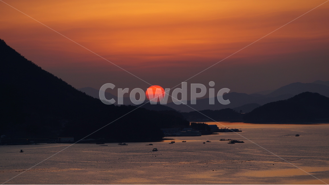 노을,석양,자연,풍경,바다,자연,풍경,nature,landscape,한국자연풍경,한국자연경관,korea nature landscape,outdoors,옥외,dusk,황혼,dawn,새벽,sunset,일몰,red sky,붉은 하늘,sky,하늘