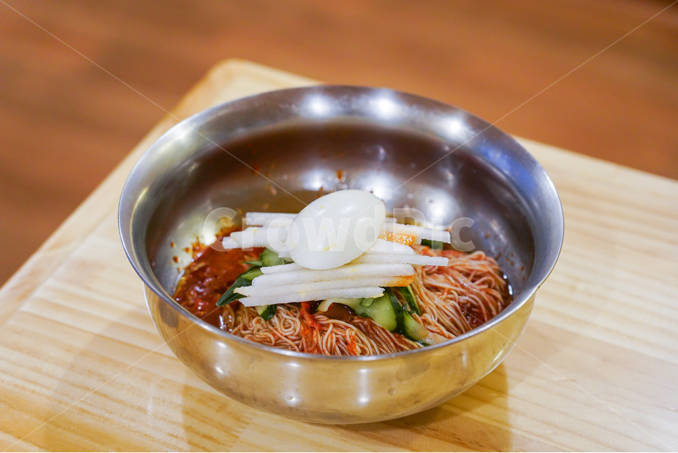 비빔냉면,냉면,후식,식사,면요리,음식,식재료,요리,food,cook,meal,dishes,food reserves,면류,면요리,noodles,한식,한국음식,한국요리,korean food,korean dishes,korean meal,korean cook