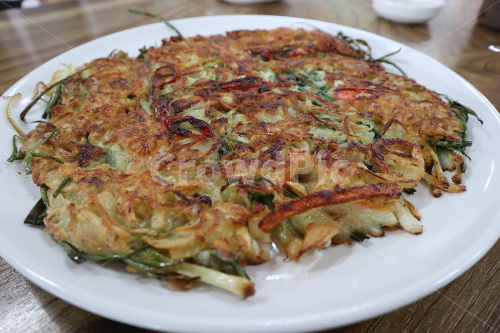 파전,해물파전,전,안주,음식,음식,식재료,요리,food,cook,meal,dishes,food reserves,한식,한국음식,한국요리,korean food,korean dishes,korean meal,korean cook