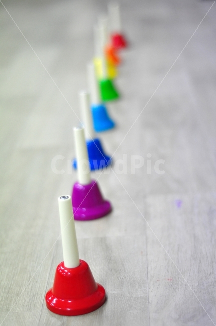 핸드벨,벨,종,색깔,순서,음악,종소리,소리,bell,hand,handbell,color,colorful,order,music,사물,물건,오브젝트,thing,object,matter,악기,음향기기,musical instrument,musical equipment