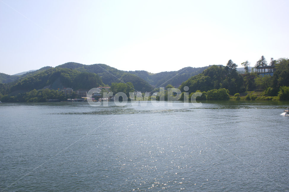 남이섬,한국,대한민국,아시아,산,풍경,자연,물,강,호수,나무,숲,하늘,낮,물결,먼산,관광지,윤슬