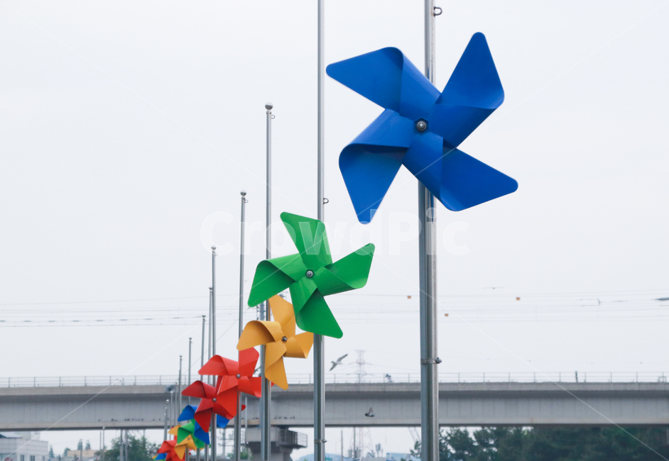 바람개비,무지개,파란색,바람,하늘,기둥