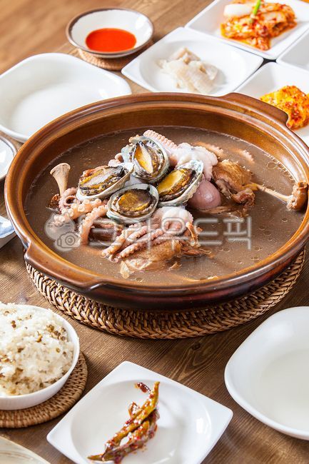 해신탕,오리해신탕,닭해신탕,오리백숙,닭백숙,백숙,전복,낙지전복백숙,전복백숙,전복요리,낙지요리,낙지,산낙지,식사,food,음식,요리,초복,중복,말복,복날,복날음식,엄나무백숙,한방오리백숙,한방닭백숙,닭,오리,한방백숙,삼계탕,영양식,건강식,보양식,보양음식,영양음식,건강음식,원기회복,음식,식재료,요리,food,cook,meal,dishes,food reserves