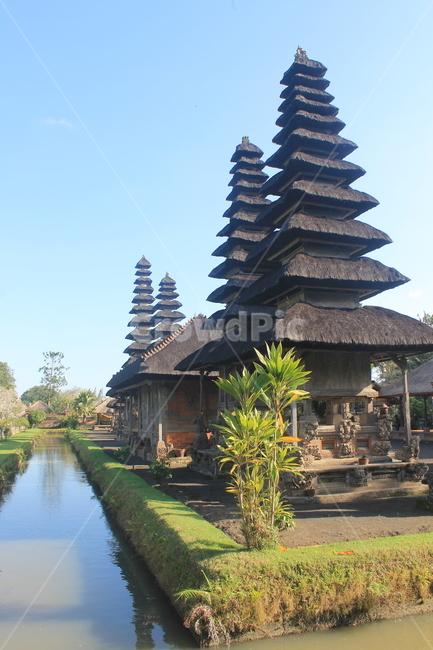 인도네시아,발리,힌두교,힌두건축,힌두탑,탑,건축물,빌딩,indonesia,bali,hindu,hinduism,hindutemple,temple,pagoda,hindupagoda,shrine,architure,building,사원,신사,신전,하늘,파란하늘,푸른하늘,sky,blue,bluesky