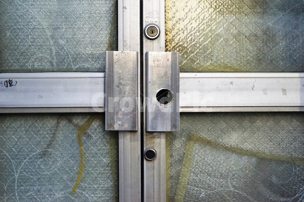대문,알미늄,유리,열쇠구멍,구멍,gate,old,glass,hole,doorknob