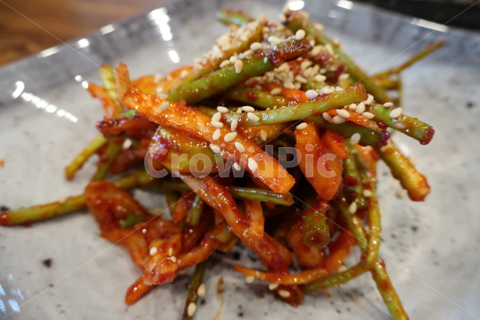 오징어무침,반찬,김치,한국요리,미나리,미나리무침,seafood,해물,음식,food,sesame,해양생물,sealife,lobster,seasoning,양념,음식,식재료,요리,food,cook,meal,dishes,food reserves