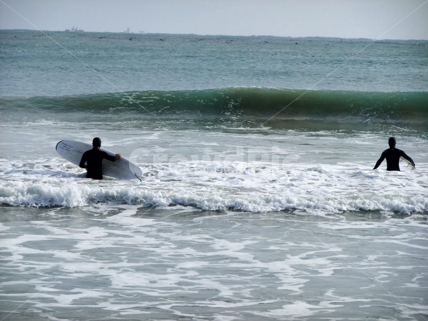 outdoors,옥외,nature,자연,sea,바다,ocean,대양,water,물,person,사람,human,인간,seawaves,파도,서퍼,서핑,서핑보드,겨울바다,겨울,surfer,surfing