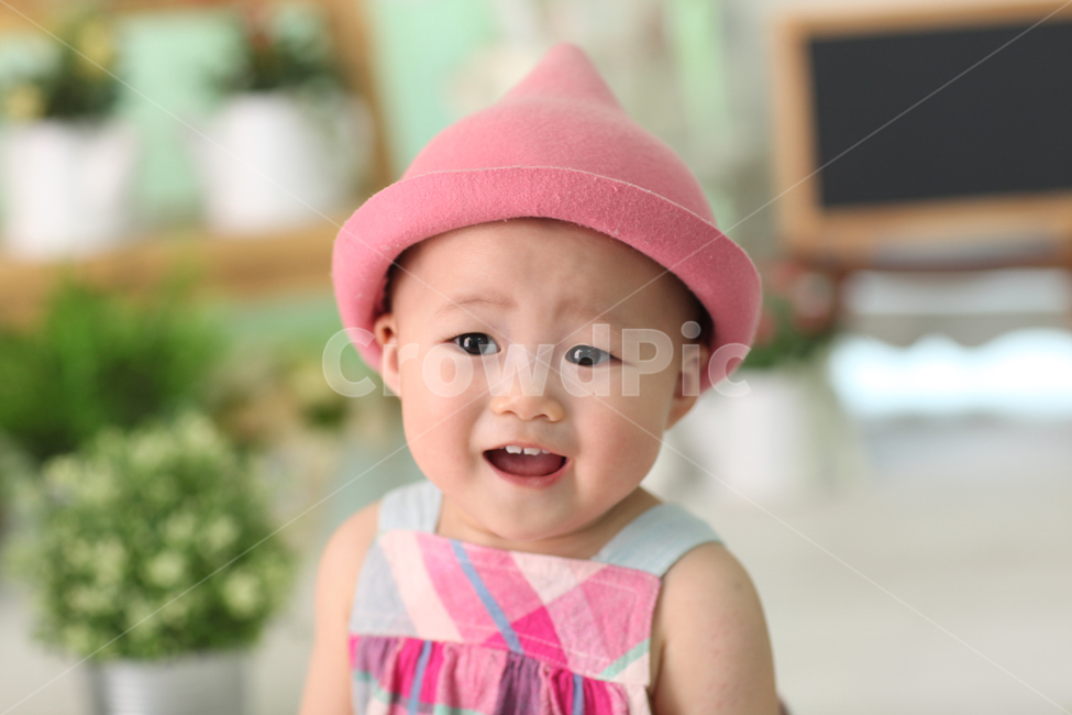 귀여움,즐거움,사랑스러움,행복,미소,사람,인물,인간,human,person,얼굴표정,facial expression,face,어린이,어린아이,child,children,kid,감정표현,기분,feeling,emotion