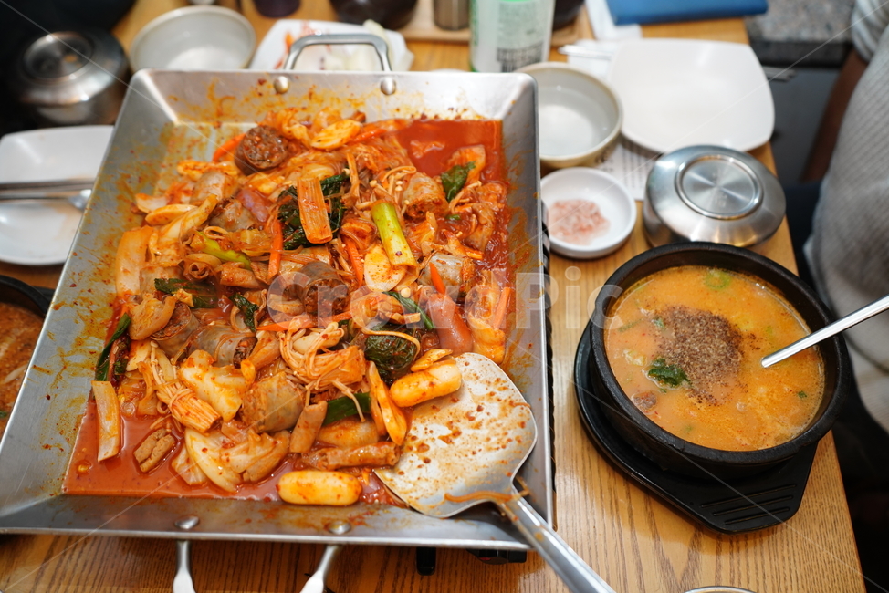 순대,철판볶음,육식,육류,한식,음식,먹거리,푸드,돼지,food,안주거리,안주,철판,식사,먹방,음식,식재료,요리,food,cook,meal,dishes,food reserves,한식,한국음식,한국요리,korean food,korean dishes,korean meal,korean cook