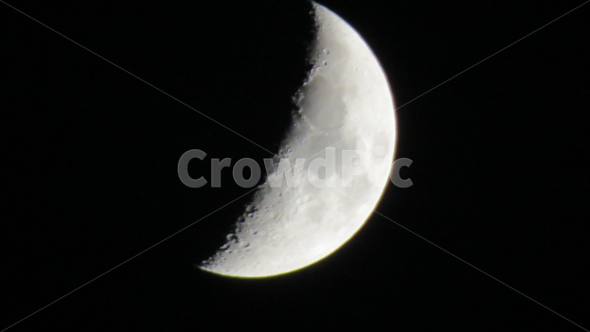 달,반달,moon,달확대,밤하늘,야경,밤,풍경,nightscape,night,landscape,outdoors,옥외,astronomy,천문학,outer space,대기권 밖,universe,우주,nature,자연