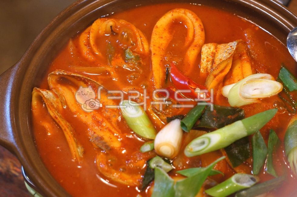 ,stewedjejubeltfish,plating,Braised cutlassfish,local food,fishdishes,Jeju local food,jejulocalfood,fishcuisin,galchijorim,Korean food,kfood,cooking,foodpresentation,seafood,food,braisedcutlassfish,fish dishes,Jeju braised cutlassfish,fish,Plating,localfo