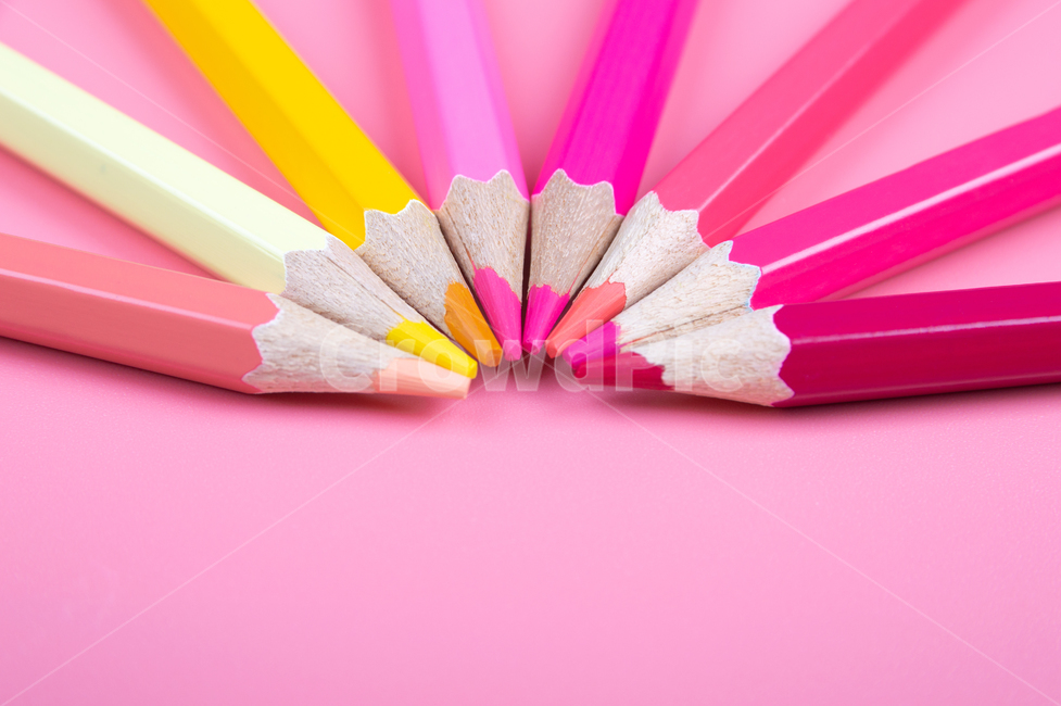 색연필,연필,color,학용품,미술용품,도구,사무용품,학용품,문구류,사무용품,school supplies,stationery,office supplies