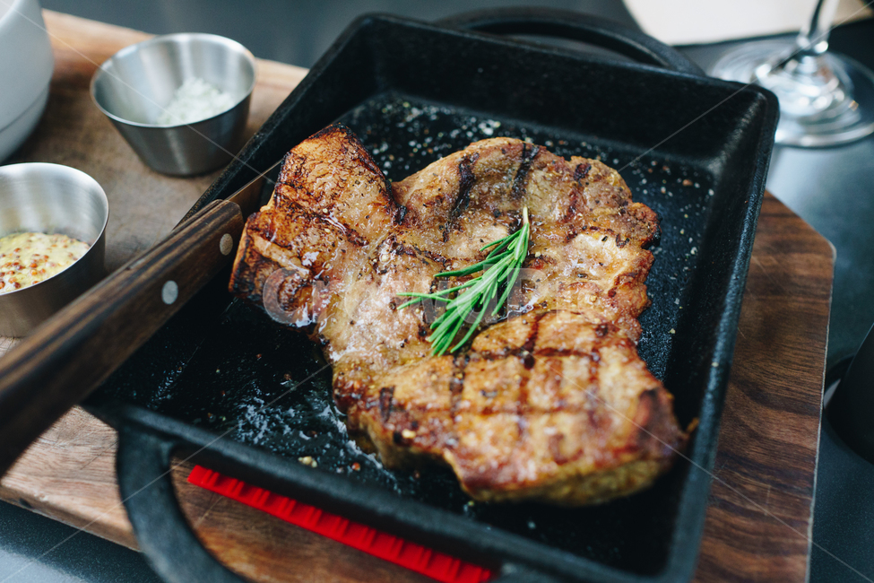 스테이크,그릴스테이크,양식,고기,그릴드스테이크,음식,디너,맛집,음식,식재료,요리,food,cook,meal,dishes,food reserves,육류,고기,meat,양식,서양음식,서양요리,western food,western dishes,western meal,western cook