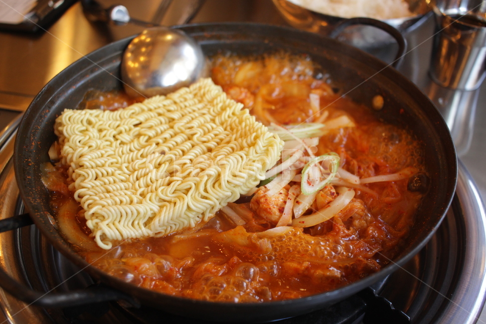 김치찌개,식당,찌개,국,음식,라면,라면사리,김치,한식,음식,식재료,요리,food,cook,meal,dishes,food reserves,면류,면요리,noodles,한식,한국음식,한국요리,korean food,korean dishes,korean meal,korean cook
