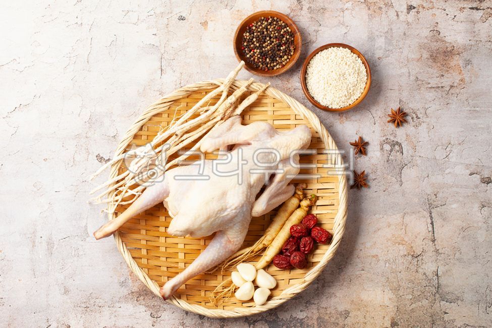 닭,닭고기,날것,고기,손질한,자른,음식,식품,요리,재료,식재료,음식재료,백숙,인삼,대추,찹쌀,삼계탕,닭백숙,한방삼계탕,닭요리
