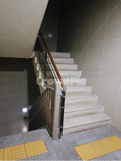 계단,비상계단,stairs,step,난간,건축물,건물외관,exterior,building,structure,architecture,construction