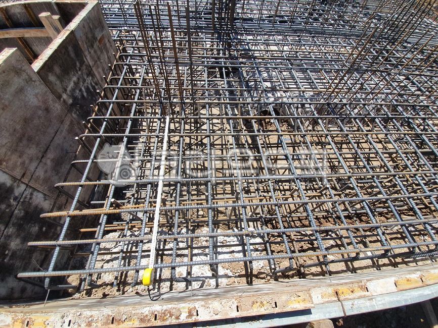 site,reinforced concrete,main rebar,Construction site,Foundation construction,Basic rebar arrangement,Reinforcement,pillar arrangement