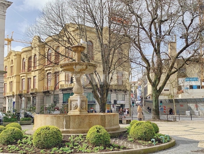 포르투갈,포르투,유럽,집,알록달록,europe,portugal,porto,풍경,water,물,person,사람,human,fountain,분수