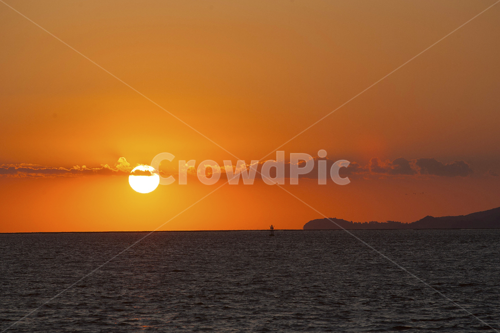 햇빛,자연,sky,하늘,노을,자연,풍경,nature,landscape,sunlight,outdoors,옥외,sunset,일몰,dusk,황혼,dawn,새벽,red sky,붉은 하늘