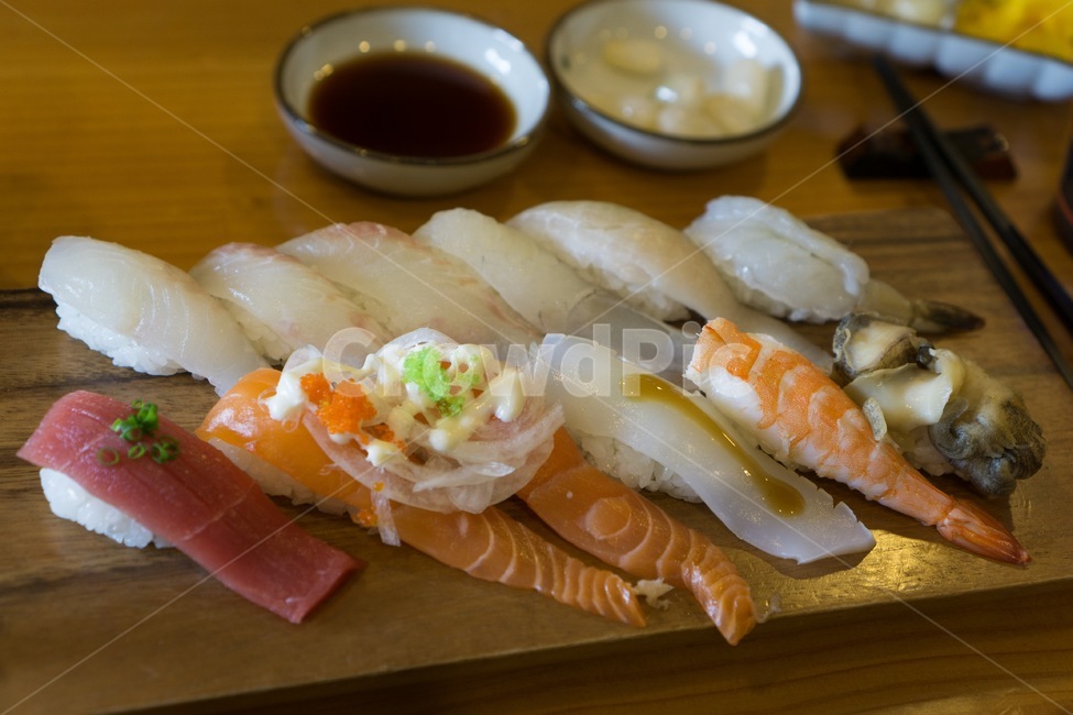 스시,초밥,음식,일식,간장,락교,광어,전복,연어,새우,음식,식재료,요리,food,cook,meal,dishes,food reserves,수산물,해산물,fishery products,seafood,일식,일본음식,일본요리,Japanese food,Japanese dishes,Japanese meal,Japanese cook