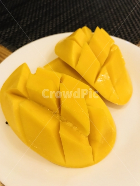 망고,과일,노랑,후식,food,냠냠,간식,먹부림,사진,색감,과일사진,음식,식재료,요리,food,cook,meal,dishes,food reserves,과일,열매,fruit