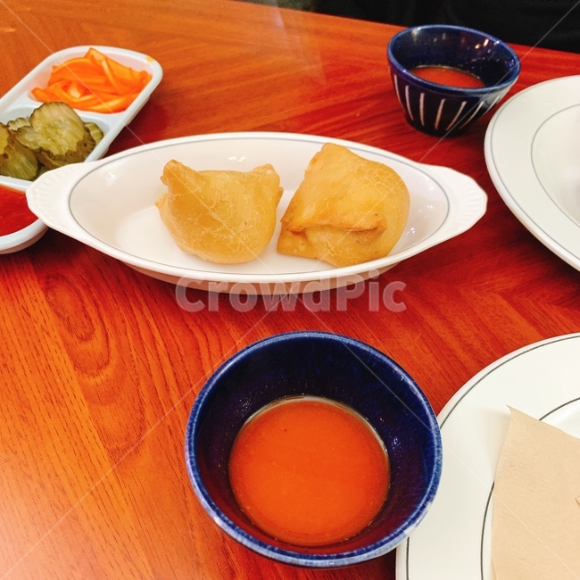 받침접시,인도,인도전통,전통요리,인도음식,만두,인도만두,인도전통만두