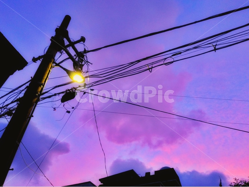 예쁜하늘,저녁,노을,보라,가로등,전신주,몽환,아련,하늘,구름,sky,sunset,evening,에너지산업,energy industry