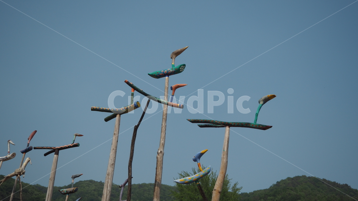 솟대,나무새,하늘,색,장대