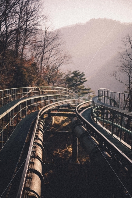 canon,6d,50mm,35mm,film,철길,모노레일,배경,여행,travle,교통,교통수단,traffic,transportation,감성,sensible,feeling,rail,레일,train track,기찻길,railway,철도