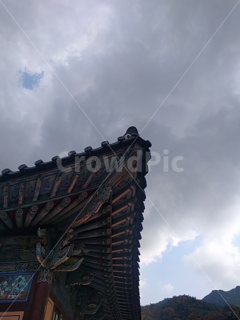 한옥,사찰,절,처마,단청,가을,하늘,풍경,한국전통,한국문화,korean traditional,korean culture,건축물,건물외관,exterior,building,structure,architecture,construction