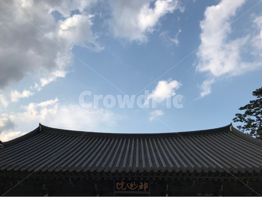 기와,절,한국적,한국,하늘,한국전통,한국문화,korean traditional,korean culture,건축물,건물외관,exterior,building,structure,architecture,construction