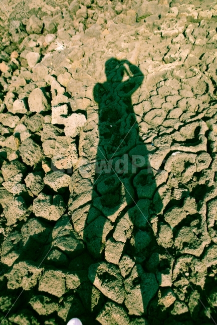 제주,용암바위,그림자,나,접니다,본인,나를바라보는나의시선,사람,인물,인간,human,person,인물실루엣,사람실루엣,character silhouette,human silhouette,ground,바닥,soil,흙