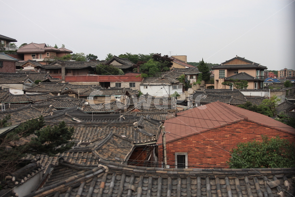기와지붕,기와,집,지붕,북촌,기와집,고풍,전래,도시,풍경,city,landscape,한국도시풍경,한국도시경관,korea cityscape,한국전통,한국문화,korean traditional,korean culture,roof,tile roof,기와 지붕