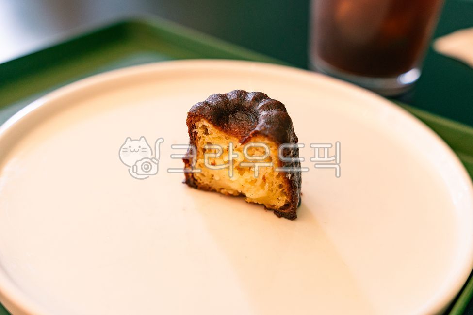 Cafe,canelé,bakery,dessert,snack,bread