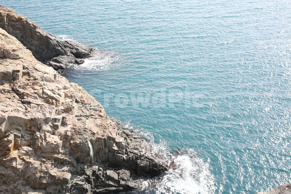 바다,파도,절벽,청명,밝음,푸른바다,맑은날,자연,풍경,nature,landscape,promontory,곶,outdoors,옥외,cliff,낭떠러지