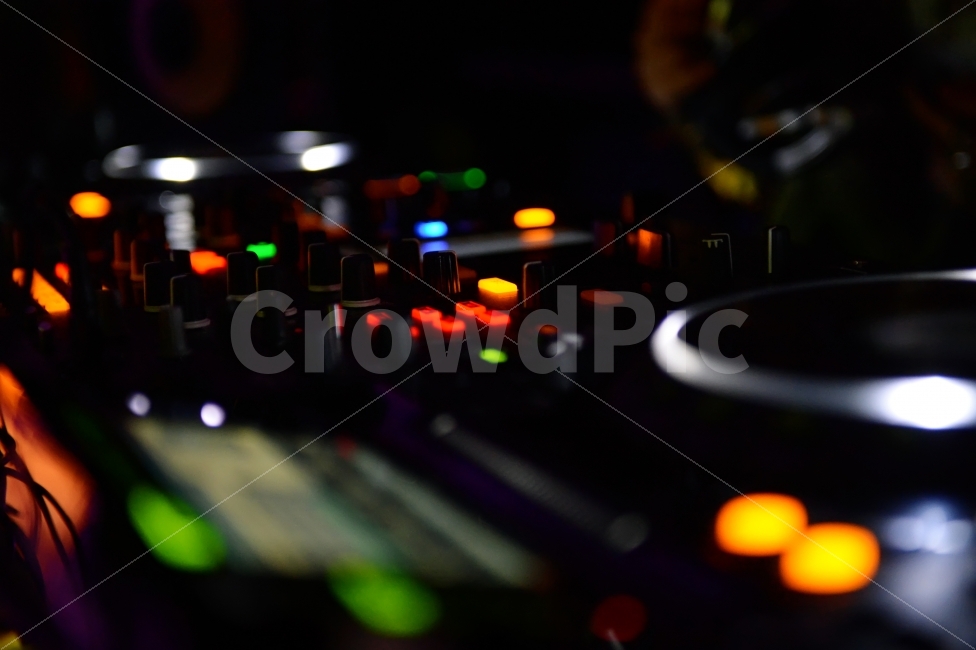 디제이,믹서,믹싱,조명,클럽,턴테이블,음악,dj,mix,mixer,light,club,music,악기,음향기기,musical instrument,musical equipment