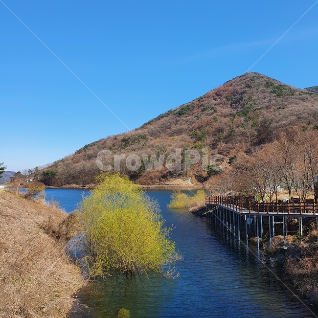 nature,자연,outdoors,옥외,water,물,호수,lake,풍경,경치,하늘,나무,tree