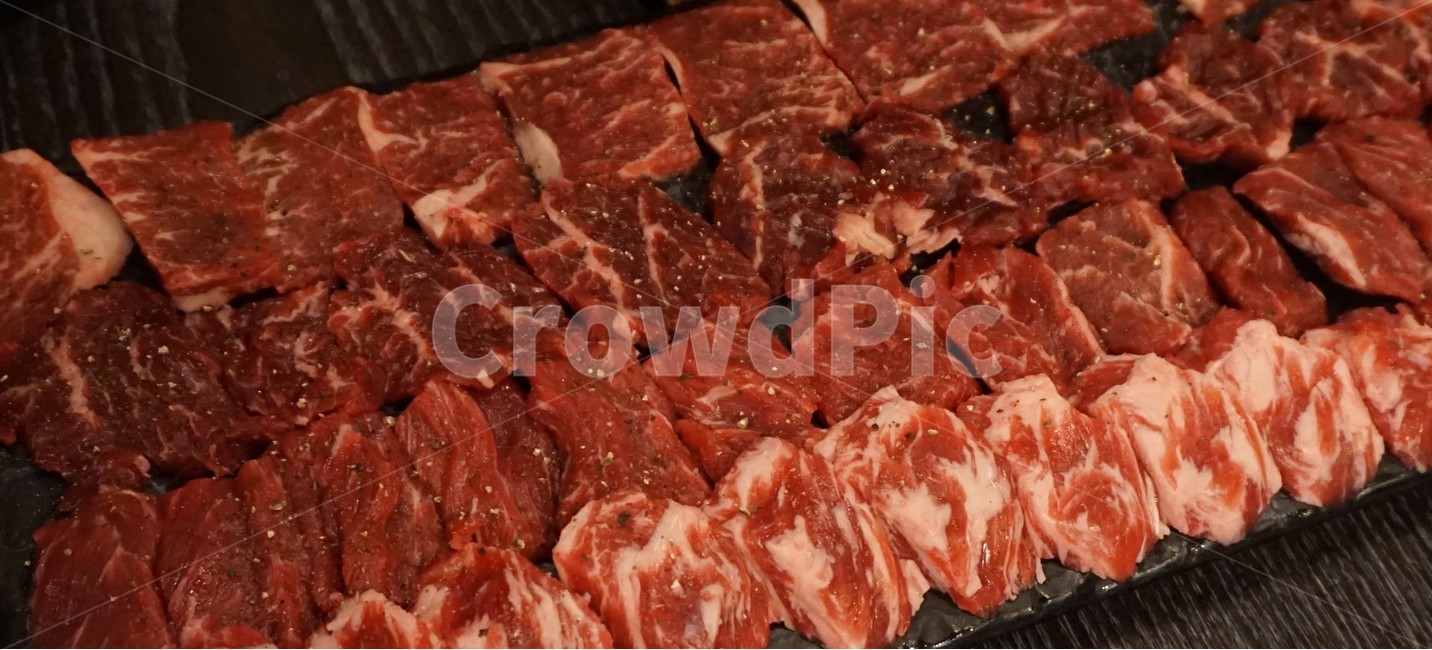 소고기,핏빛,마블링,빨간색,고기,다이어트,단백질,건강,외식,안주,먹방,술자리,먹거리,푸드,음식,육류,생고기,식재료,food,cook,meal,dishes,meat,한국음식,한국요리,koreanfood,koreandishes,쇠고기,신선한,식품,와규,국내산,요리,한우고기,한우,음식,식재료,요리,food,cook,meal,dishes,food reserves,육류,고기,meat