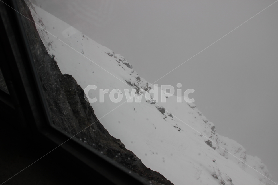 눈,산,설산,snow,mountain,snowmountain,인터라켄,융프라우산,융프라우,기차,열차,스위스,interlaken,jungfraumt,jungfrau,train,swiss,switzerland,자연,풍경,nature,landscape,해외,외국,세계,foreign,oversea,world,세계자연풍경,해외자연풍경,외국자연풍경,world nature landscape,outdoors,옥외