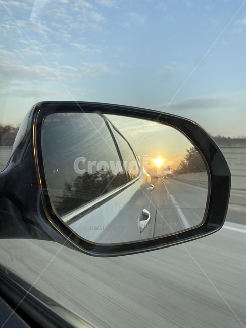 자동차,도로,car,load,사이드미러,백미러,backmirror,sidemirror,고속도로,speed