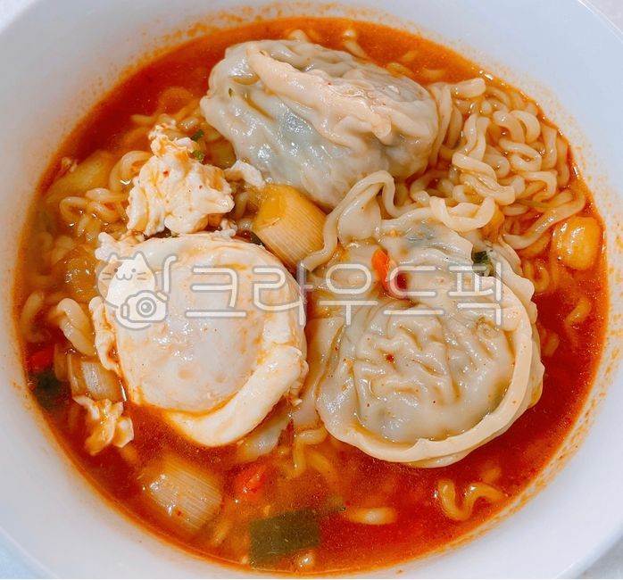만두라면,고기만두,만두,라면,해장라면,면요리,면류,면,면빨,대파,파,해장,국물,얼큰한,칼칼한,계란,달걀,음식,요리,식사,식재료,먹방,food,dish,meal,cook,egg,음식,식재료,요리,food,cook,meal,dishes,food reserves,면류,면요리,noodles