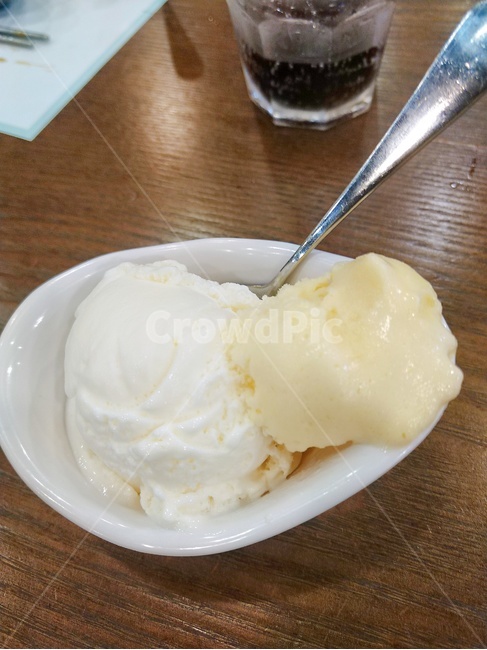 아이스크림,다이어트,과식,음식,바닐라아이스크림