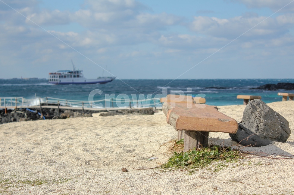 우도,제주도,바다,하늘,구름,파도,udo,island,jejuisland,sky,sea,cloud,bluesky,배,ship,bench,모래사장,해변,wave,자연,풍경,nature,landscape,한국자연풍경,한국자연경관,korea nature landscape,해변,바다,beach,sea,제주도,jeju,jeju island,transportation,교통,vehicle,차량,boat,보트,furniture,가구
