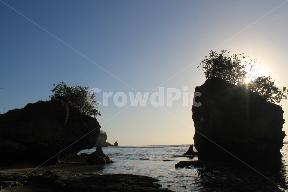 인도네시아,발리,바다,하늘,푸른하늘,indonesia,bali,sky,bluesky,자연,nature,rock,rocks,바위,beach,해변,실루엣,silhouette,자연,풍경,nature,landscape,실루엣,그림자,silhouette,shadow,shoreline,해안선,water,물,ocean,대양,outdoors,옥외,sea,land,땅,coast,연안