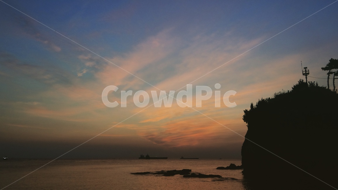 바다,하늘,일출,감성,자연,바닷가,sea,sky,sunset,emotion,nature,자연,풍경,nature,landscape,outdoors,옥외,dusk,황혼,일몰,dawn,새벽,red sky,붉은 하늘