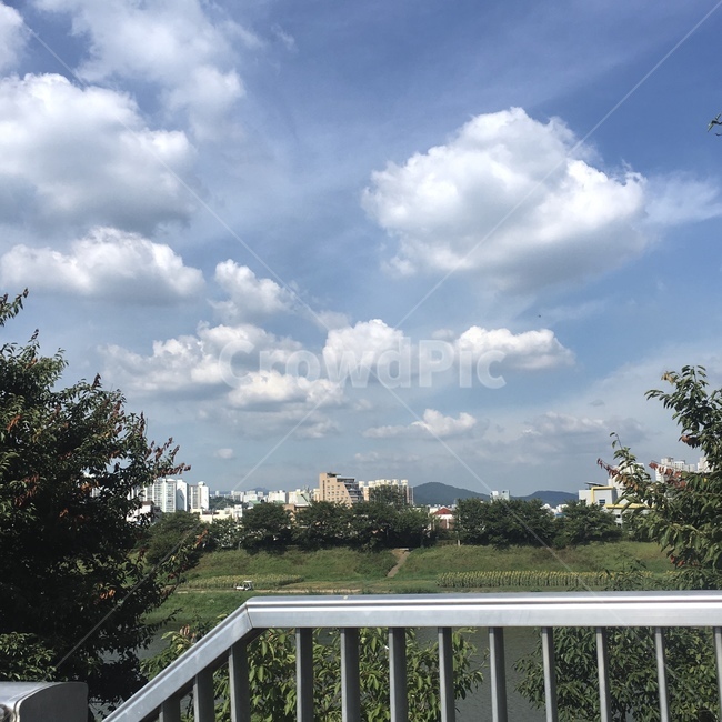 하늘,구름,파란색,맑은하늘,푸른하늘,파랑